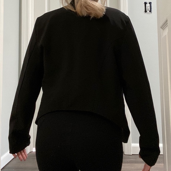 Blazer - Picture 3 of 6